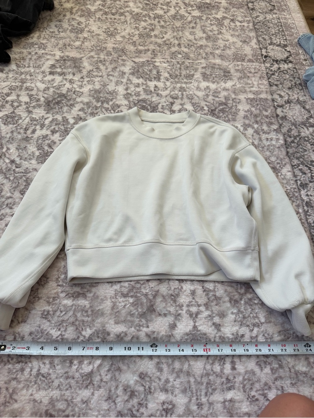 Lululemon Softstream Perfectly Oversized crewneck sweatshirt Size 4 Women’s
